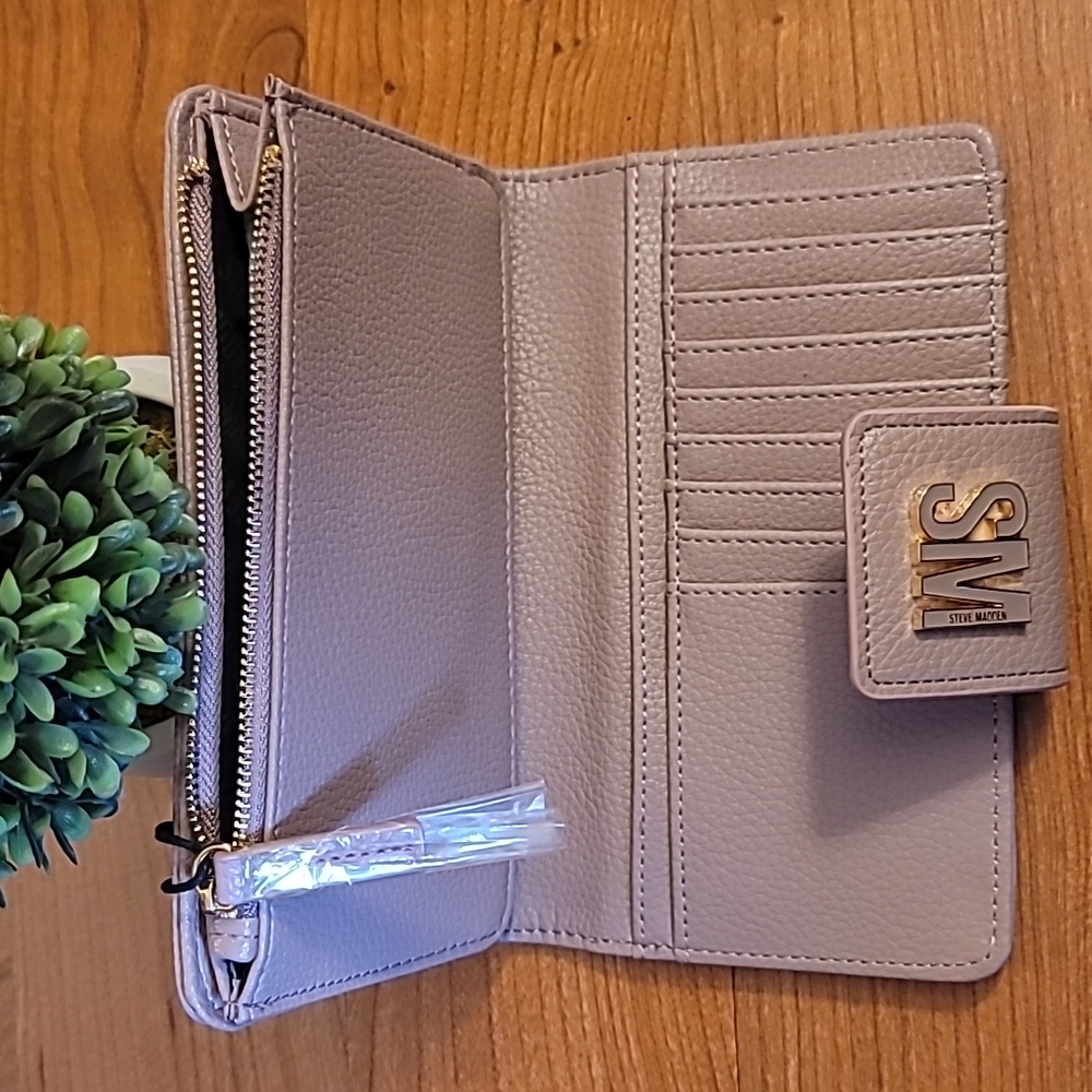 STEVE MADDEN Blindy Lilac Mauve Smooth Bi-Fold Wallet - Picture 5 of 6